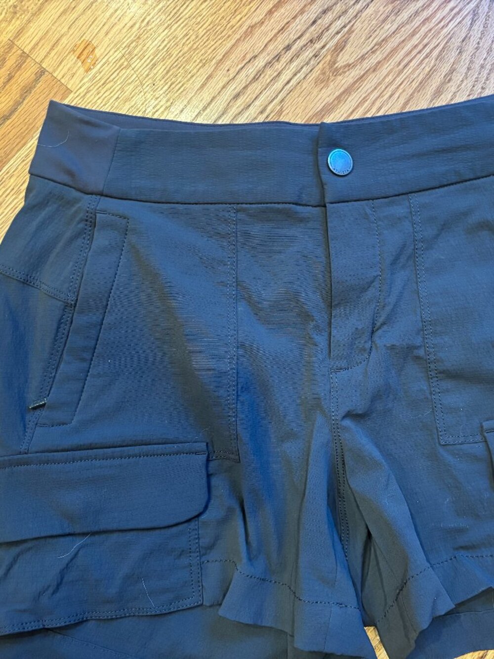 ATHLETA SHORTS SIZE 6